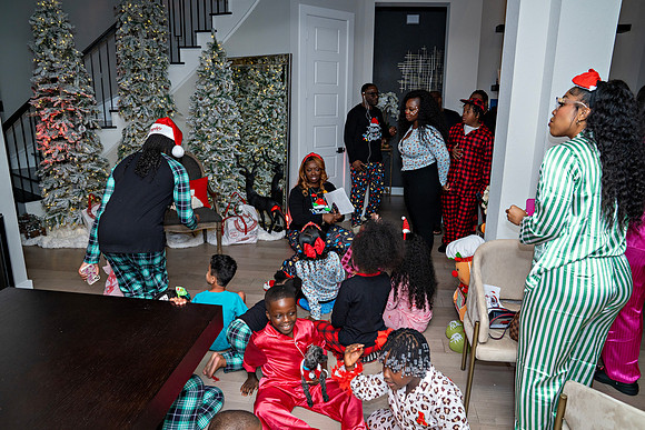 Family Christmas Party_0100