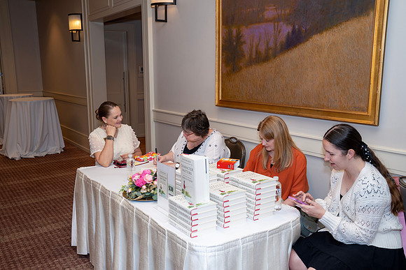 Books & Brunch__0215