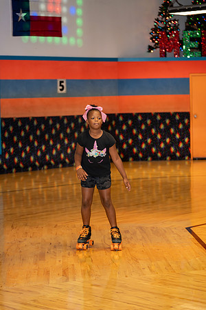 Skating with Grandkids_11272024_00115